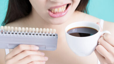 How to Remove Coffee Stains from Teeth